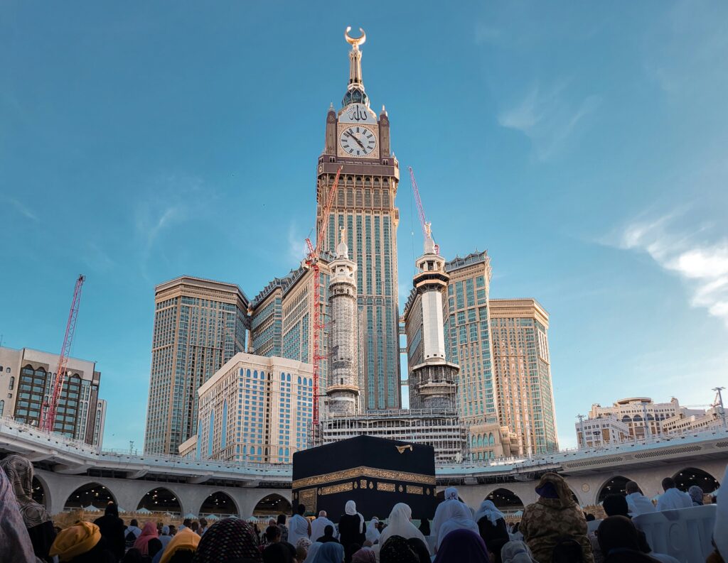 Menata Hati Setelah Tawaf Ifadah: Panduan Ibadah Jemaah Haji Khusus Menjelang Kepulangan
